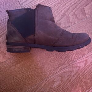 Sorel Women’s Dark Brown Leather Boots Used!